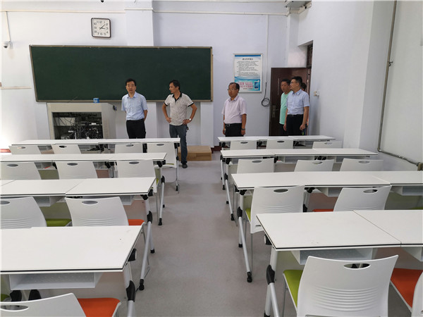 ����ʦ��ѧԺУ�쵼ʵ�ؼ��ָ����ѧ�ڿ�ѧ׼������