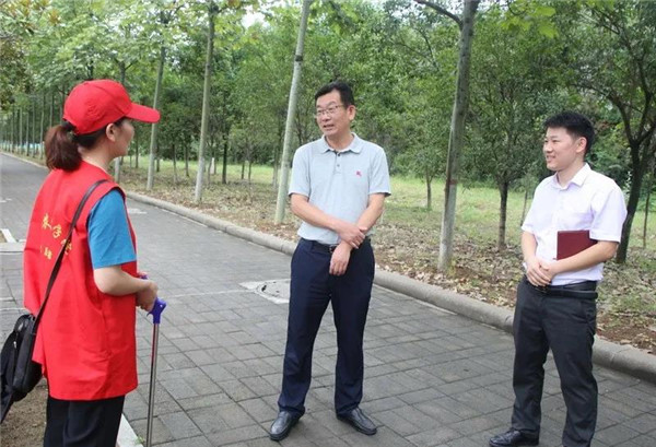 信农盛开文明花——创文齐参与,共建文明城