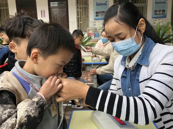 郑州市管城区南学街小学开展体质健康测试暨秋季运动会活动